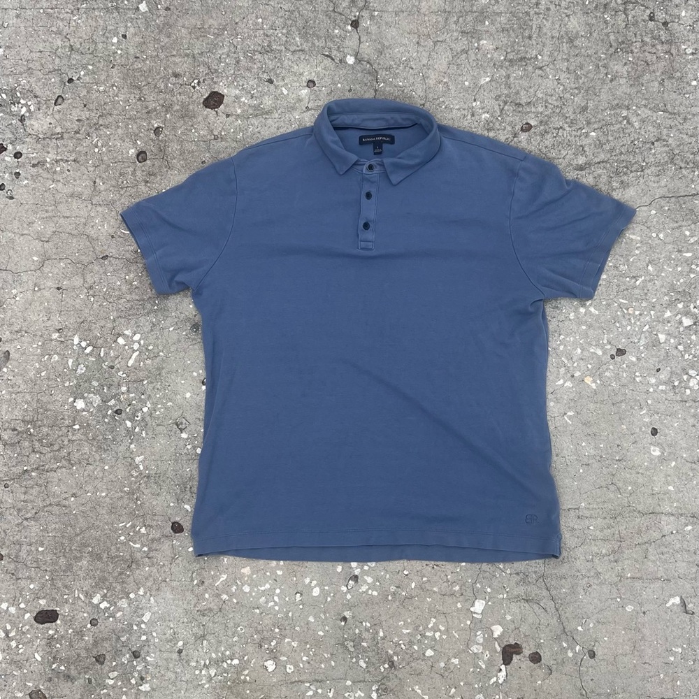 Extremely soft Mens Banana Republic button up polo